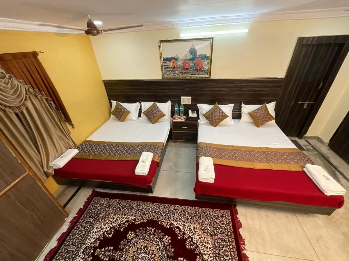 Vrindavan Comfort Inn 하이데라바드 외부 사진